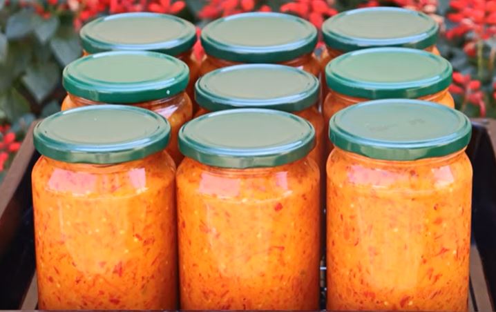 Ajvar pašteta recept najisplativiji i najbži od barene paprike