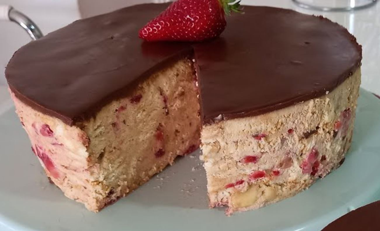 Bez Miksera Kuhanja I Pecenja Fantasticna Torta Od Jagoda Za Minuta