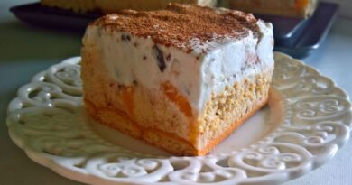 Plazma sladoled kolač sa breskvama – Ukus ovog kolaca osvaja na prvi zalogaj