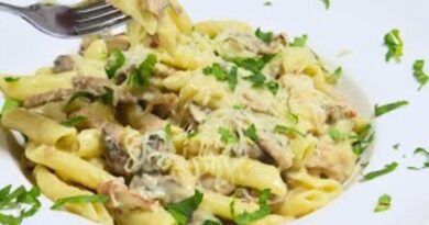 Ovaj italijanski recept izluđuje sve.Jednostavnu a ukusniju makaronu nisam skoro probala.