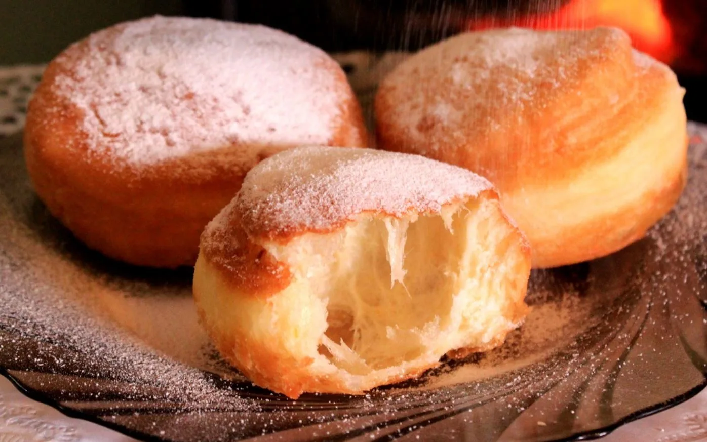 NAJMEKŠE POSNE KROFNE: Šupljikave, meke, tope se u ustima, od njih miriše cela ulica!