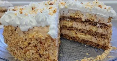 Grkinja torta – Kremasta poslastica sa orasima, plazmom i čokoladom!