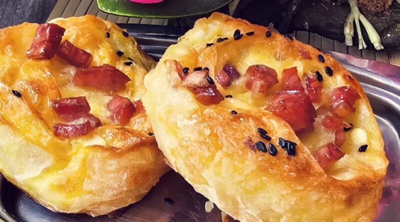Zlatne rolnice koje nestaju sa stola–pita sa sirom i šunkom!