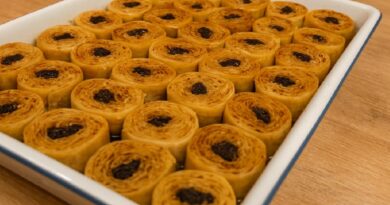 Ružice sa Suhom Šljivom – Tradicionalni Recept za Savršen Desert