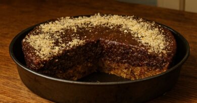 Posna torta sa suvim šljivama i orasima – lagan i zdrav recept